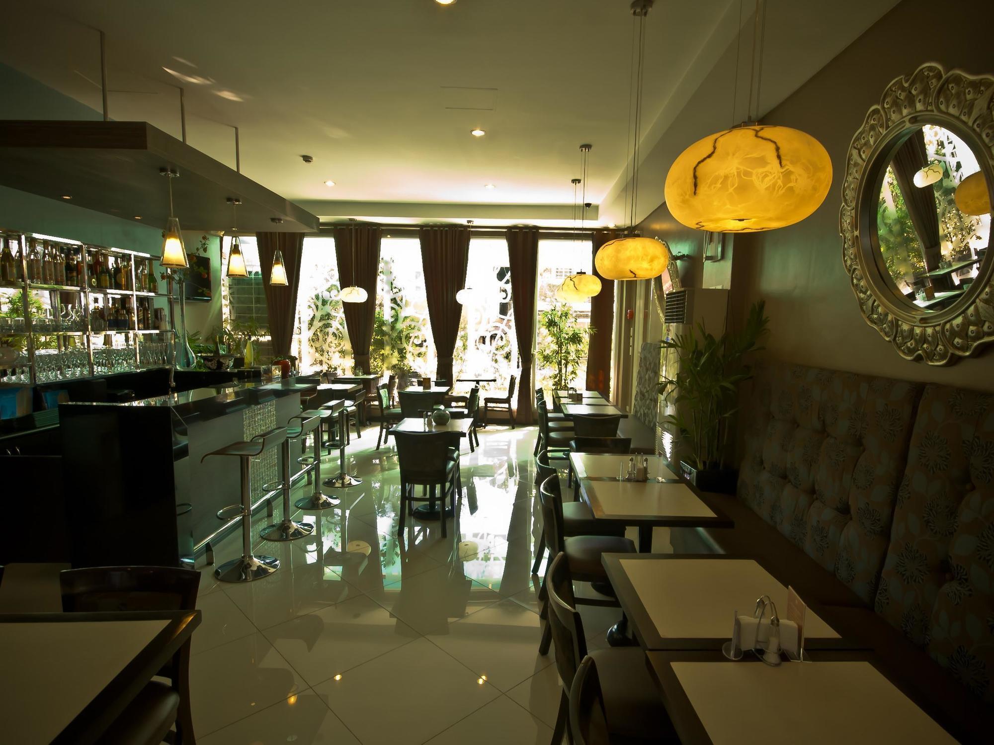 Avitel Hotel San Pedro Makati Exterior foto